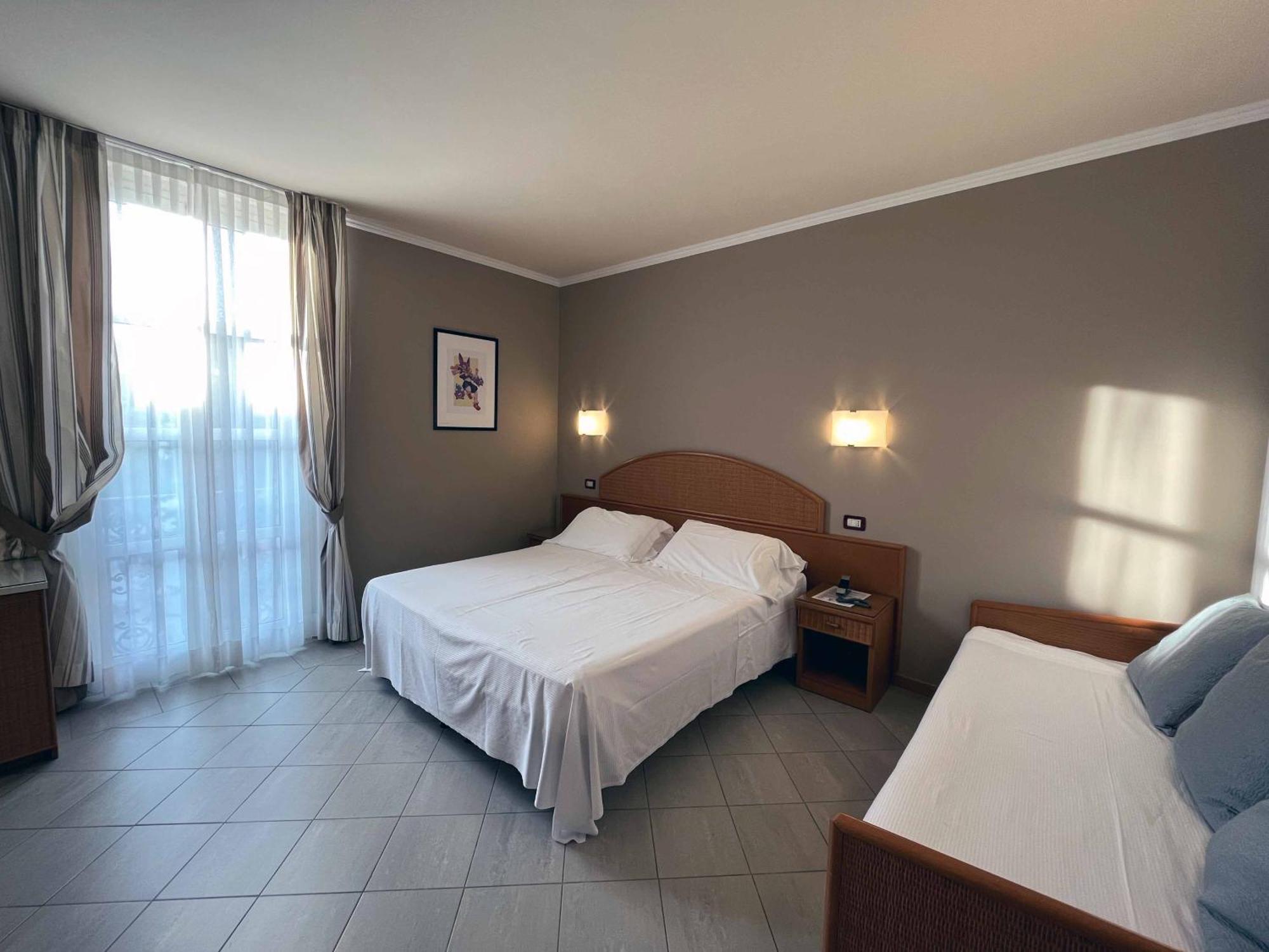 Standard Triple Room,1611502703:JPEG